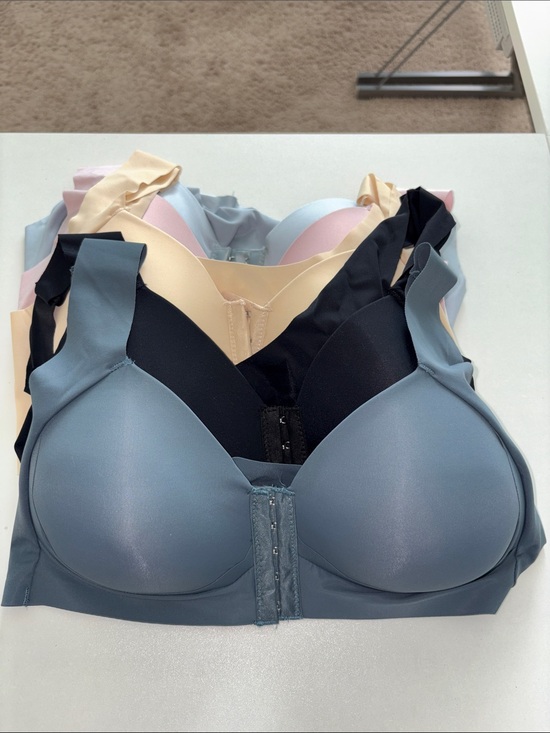 Other - 5 Seamless Front-Closure Comfort Bra - Blue, Black, Nude, Pink with padding